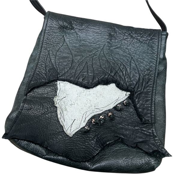 Ilze Heider Leather Design Crossbody Purse - Picture 3 of 7